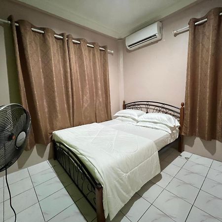 Hanif Homestay Kuching Exteriér fotografie