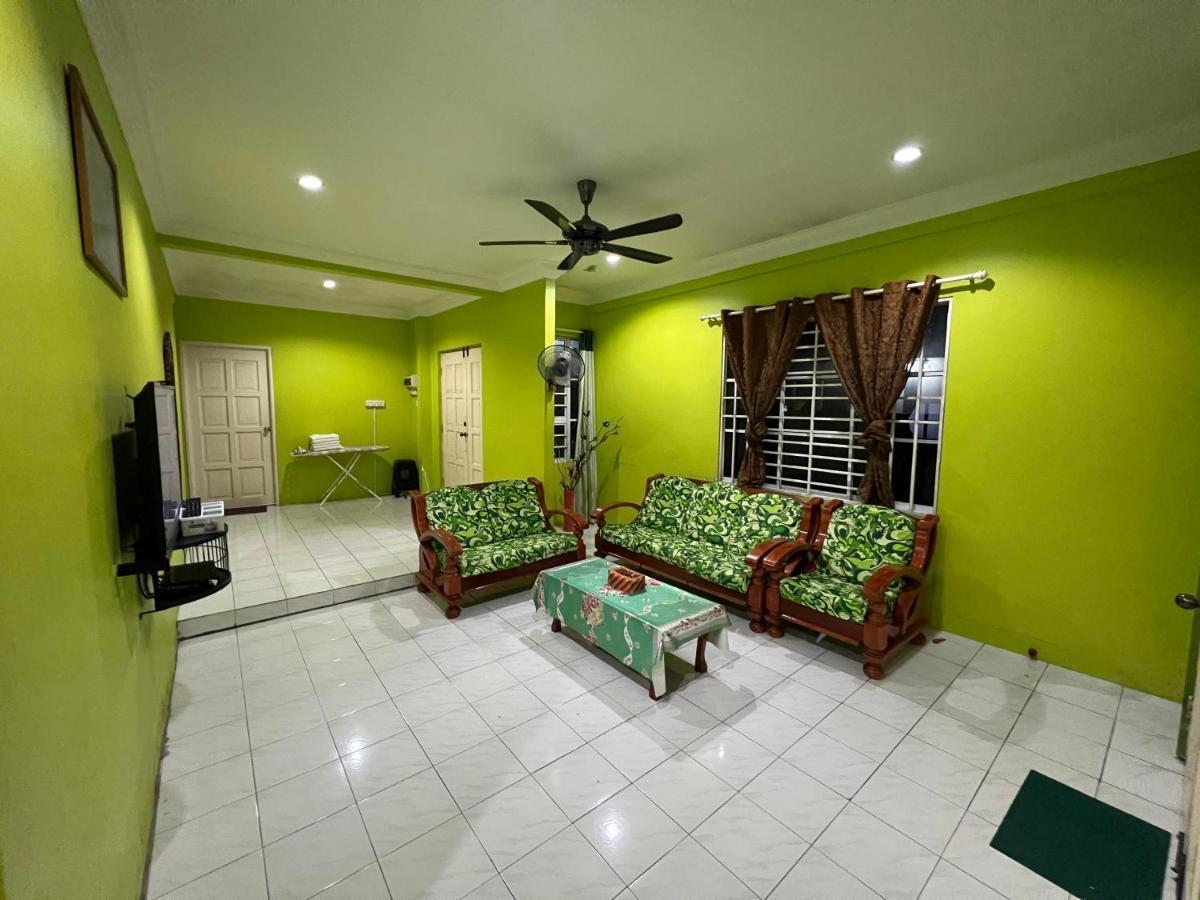 Hanif Homestay Kuching Exteriér fotografie