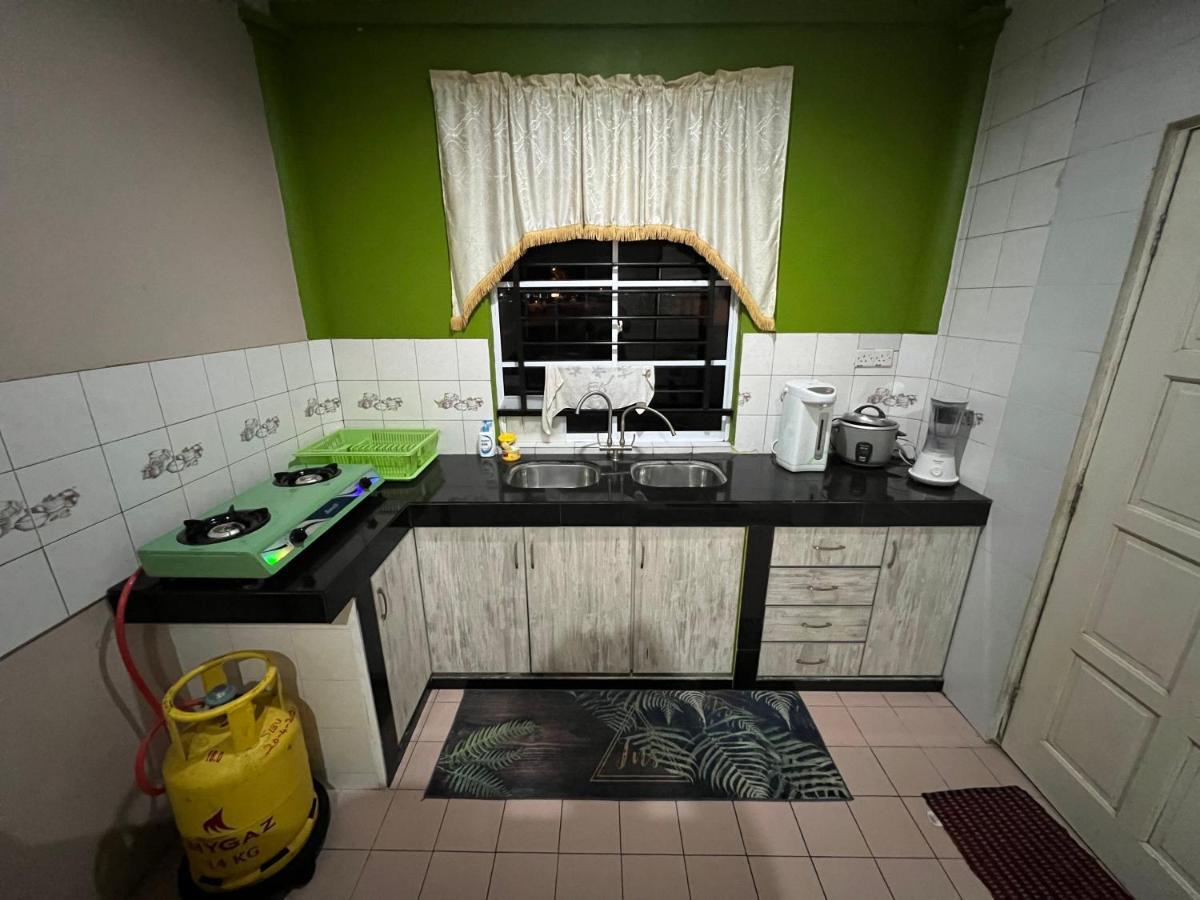 Hanif Homestay Kuching Exteriér fotografie