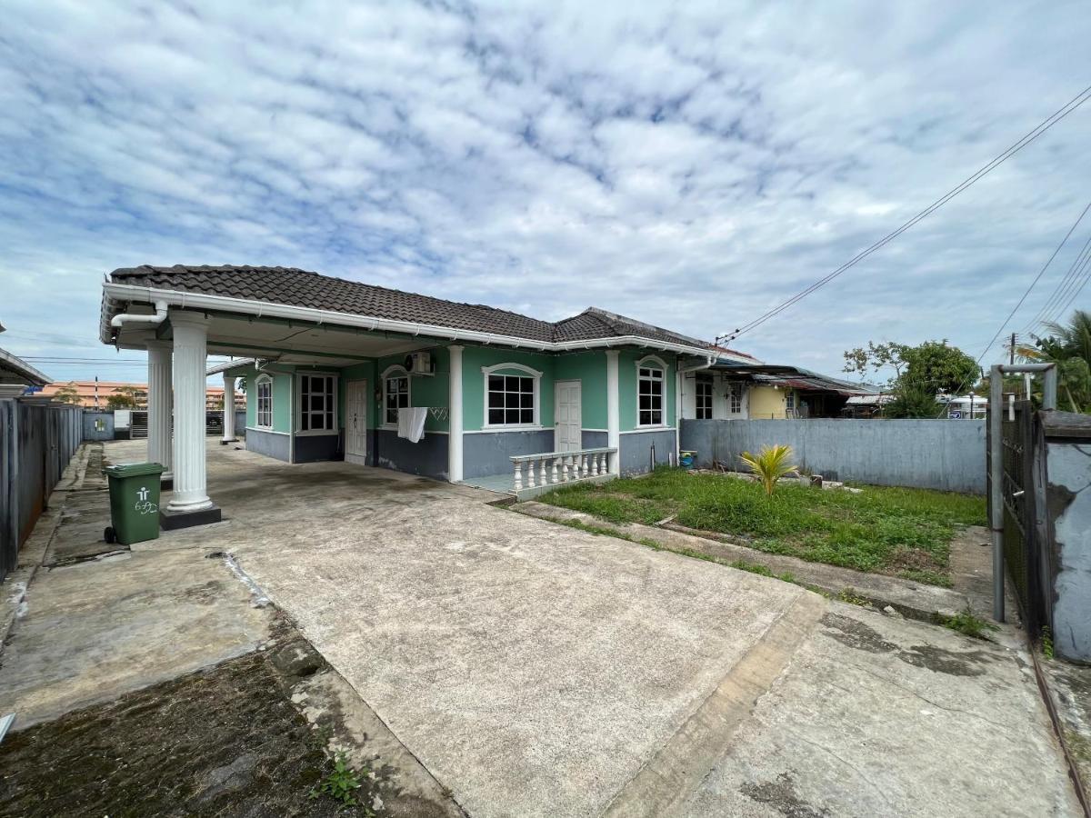 Hanif Homestay Kuching Exteriér fotografie