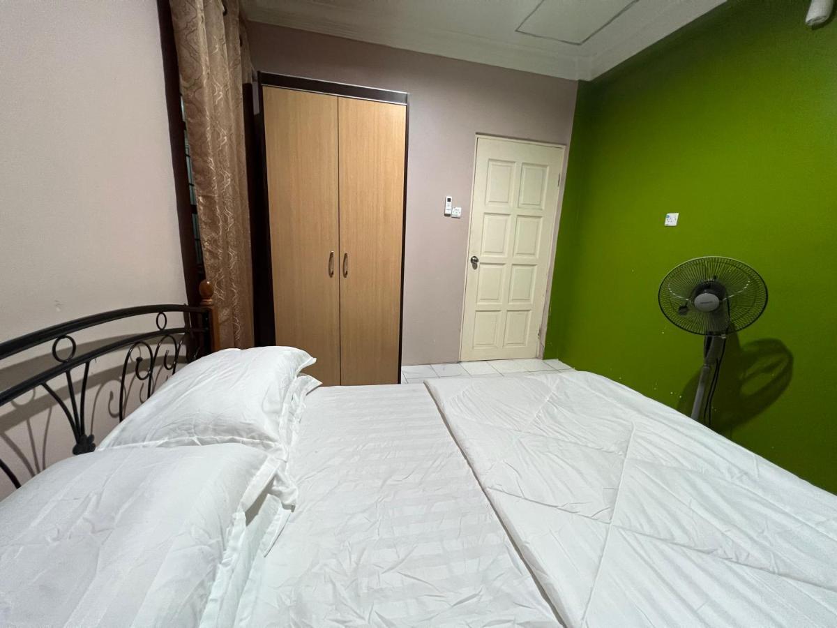 Hanif Homestay Kuching Exteriér fotografie
