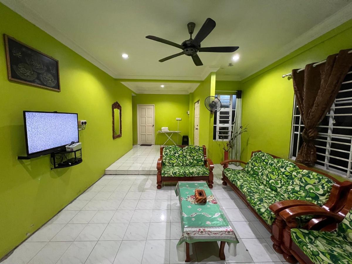 Hanif Homestay Kuching Exteriér fotografie
